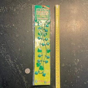 🍀 Irish Lights Flashing Beaded Shamrock Necklace (NWOT) 🍀